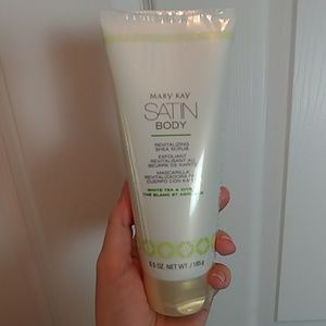 New Mary Kay Satin Body Shea Scrub